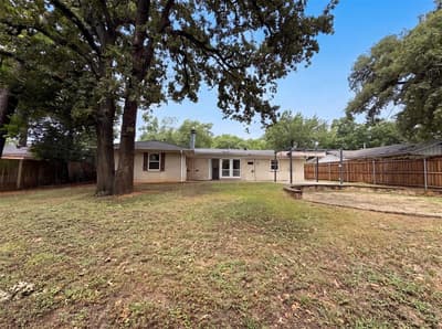 1805 Brookview Drive, Arlington TX 76010 - Photo 5
