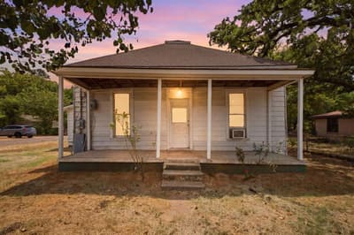 214 E Woodland Street, Collinsville TX 76233