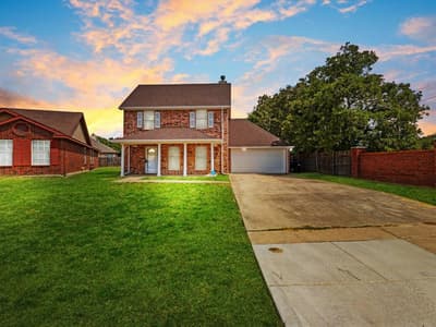 6437 henco dr Drive, Fort Worth TX 76119 - Photo 2