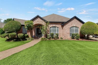 517 Quick Silver Drive, DeSoto TX 75115