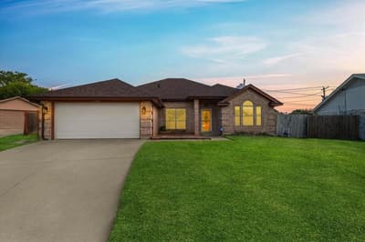 5748 Caracas Drive, North Richland Hills TX 76180 - Photo 2