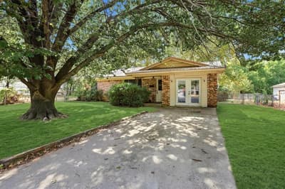 503 N College Street, Whitesboro TX 76273