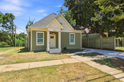308 N 5th Avenue, Denison TX 75021 - Photo 2