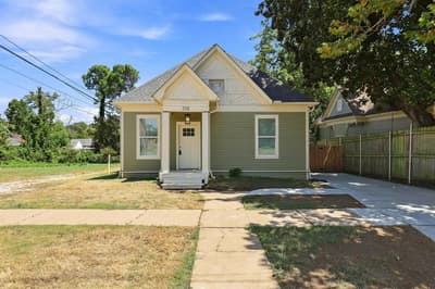 308 N 5th Avenue, Denison TX 75021