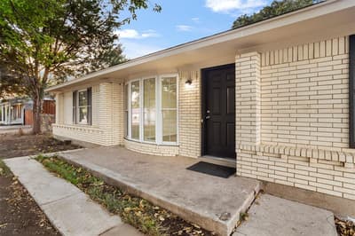 509 E Williamsburg Manor, Arlington TX 76014 - Photo 2