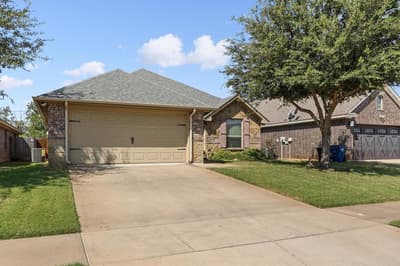 1411 Lauren Lane, Granbury TX 76048 - Photo 2