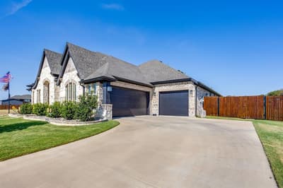 340 Trail Dust Drive, Godley TX 76044 - Photo 5