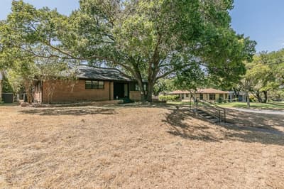 2900 Ryan Place Drive, Fort Worth TX 76110 - Photo 2