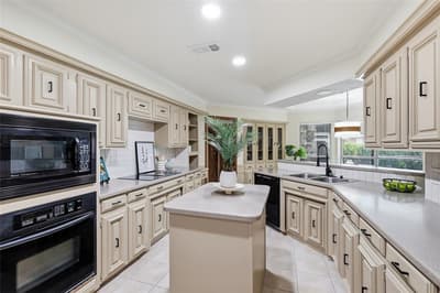 1912 Deerfield Drive, Plano TX 75023 - Photo 4