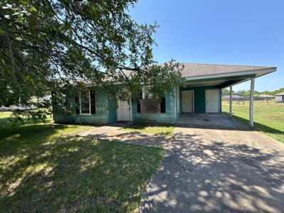 605 Oldham Street, Bonham TX 75418 - Photo 3
