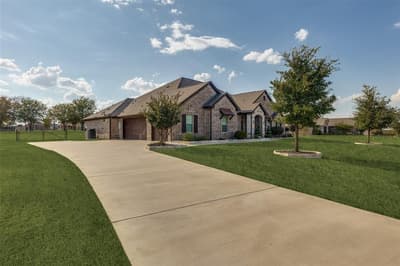 110 High Ridge Court, Decatur TX 76234 - Photo 2