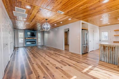 421 N Lazy Bend Road, Millsap TX 76066 - Photo 2
