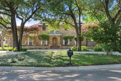 4351 Bullfinch Court, Fort Worth TX 76133 - Photo 2