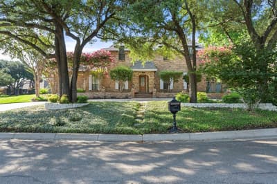 4351 Bullfinch Court, Fort Worth TX 76133 - Photo 5