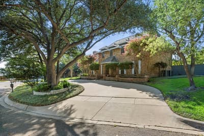 4351 Bullfinch Court, Fort Worth TX 76133 - Photo 4