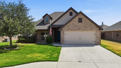 1813 Town Creek Circle, Weatherford TX 76086 - Photo 2