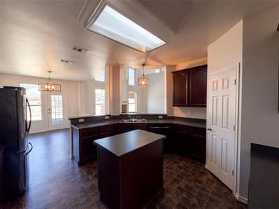1402 Stone Oak Court, Cedar Hill TX 75104 - Photo 2