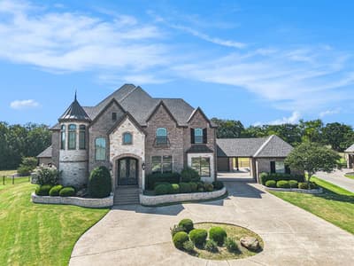 6909 Heritage Oaks Drive, Mansfield TX 76063