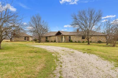 9711 Jim Christal Road, Krum TX 76249 - Photo 4