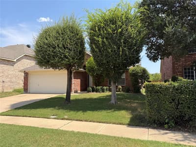 7806 Quiet Waters Drive, Arlington TX 76016 - Photo 3