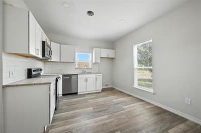412 3rd Street, Whitesboro TX 76273 - Photo 3