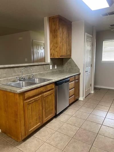 1104 11th Street, Bridgeport TX 76426 - Photo 3