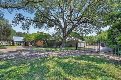 6206 Prestondell Drive, Dallas TX 75254