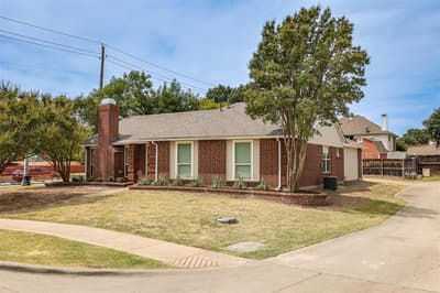 4201 Arbor Creek Drive, Carrollton TX 75010 - Photo 2