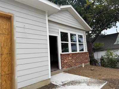 2714 Springdale Street, Dallas TX 75210 - Photo 2