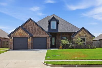 715 La Paloma Road, Sanger TX 76266