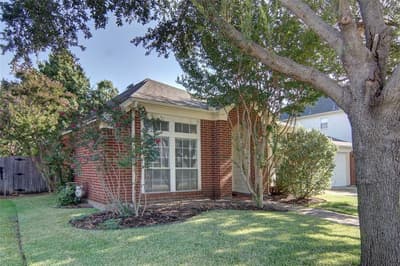 6928 Spring Valley Way, Fort Worth TX 76132 - Photo 2