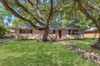 1728 Laurel Lake Drive, Waco TX 76710 - Photo 2