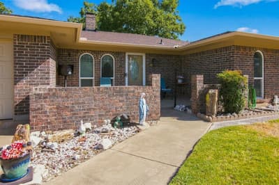 504 Panama Court, Granbury TX 76048 - Photo 2