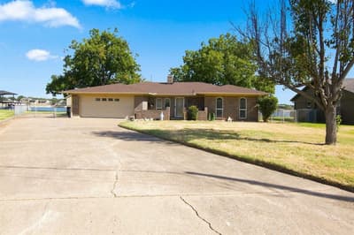 504 Panama Court, Granbury TX 76048