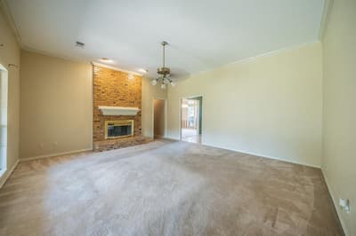 529 Winston Street, Grand Prairie TX 75052 - Photo 4