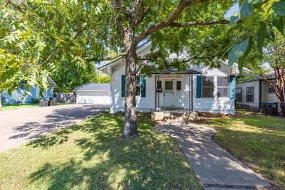3821 Pine Street, Greenville TX 75401 - Photo 2