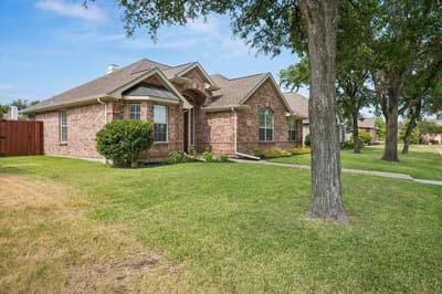 1537 Bosque Drive, Carrollton TX 75010 - Photo 2