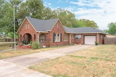 209 S Bond Street, Whitewright TX 75491 - Photo 5