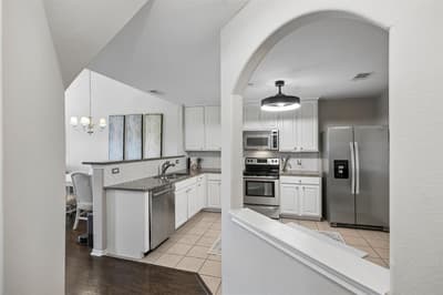 5351 Crimson Oaks Drive, Frisco TX 75035 - Photo 4