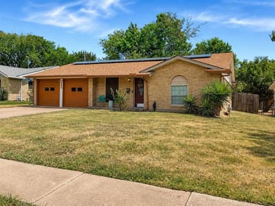 3122 Lark Lane, Irving TX 75062 - Photo 2