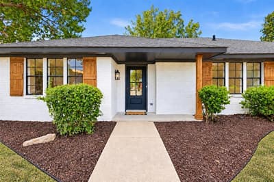2815 Staffordshire Drive, Carrollton TX 75007 - Photo 2
