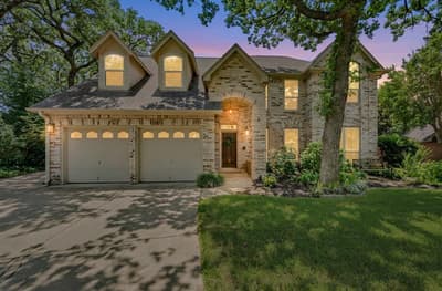 3906 Brookfield Drive, Arlington TX 76001 - Photo 3
