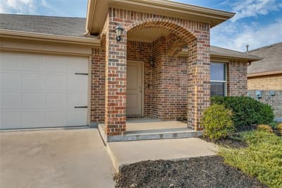 4716 Feltleaf Avenue, Fort Worth TX 76036 - Photo 2