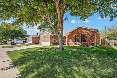 632 Partridge Drive, Saginaw TX 76131 - Photo 2