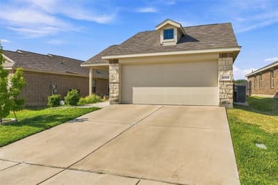 5709 Honey Creek Street, Fort Worth TX 76179 - Photo 2