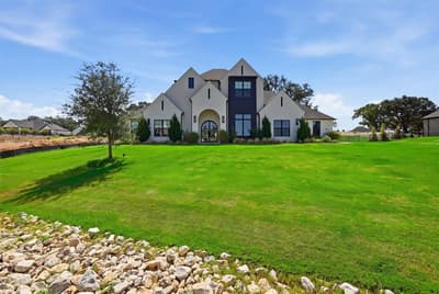 3022 Southern Rise Court, Granbury TX 76049 - Photo 3