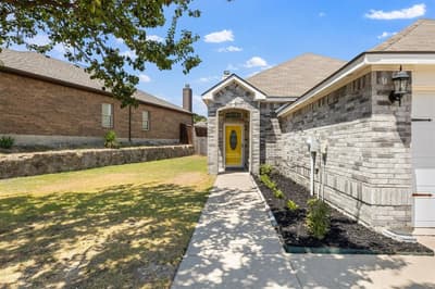 8275 Clarksprings Drive, Dallas TX 75236 - Photo 4