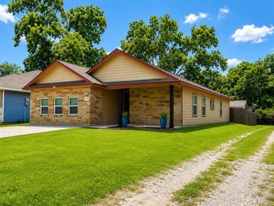719 E 6th Street, Bonham TX 75418 - Photo 2