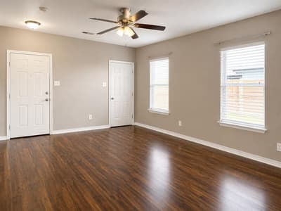 719 E 6th Street, Bonham TX 75418 - Photo 4