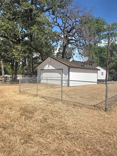 100 Crow Street, Mabank TX 75156 - Photo 4